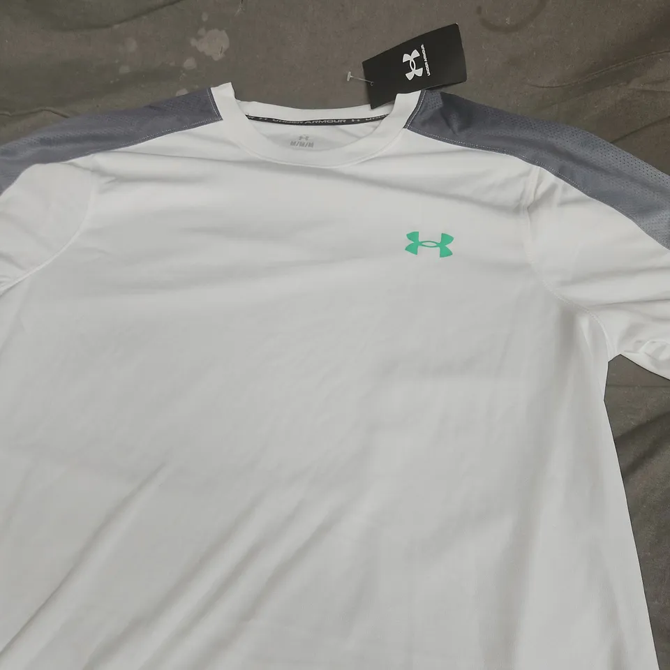 UNDER ARMOUR T-SHIRT – SIZE M