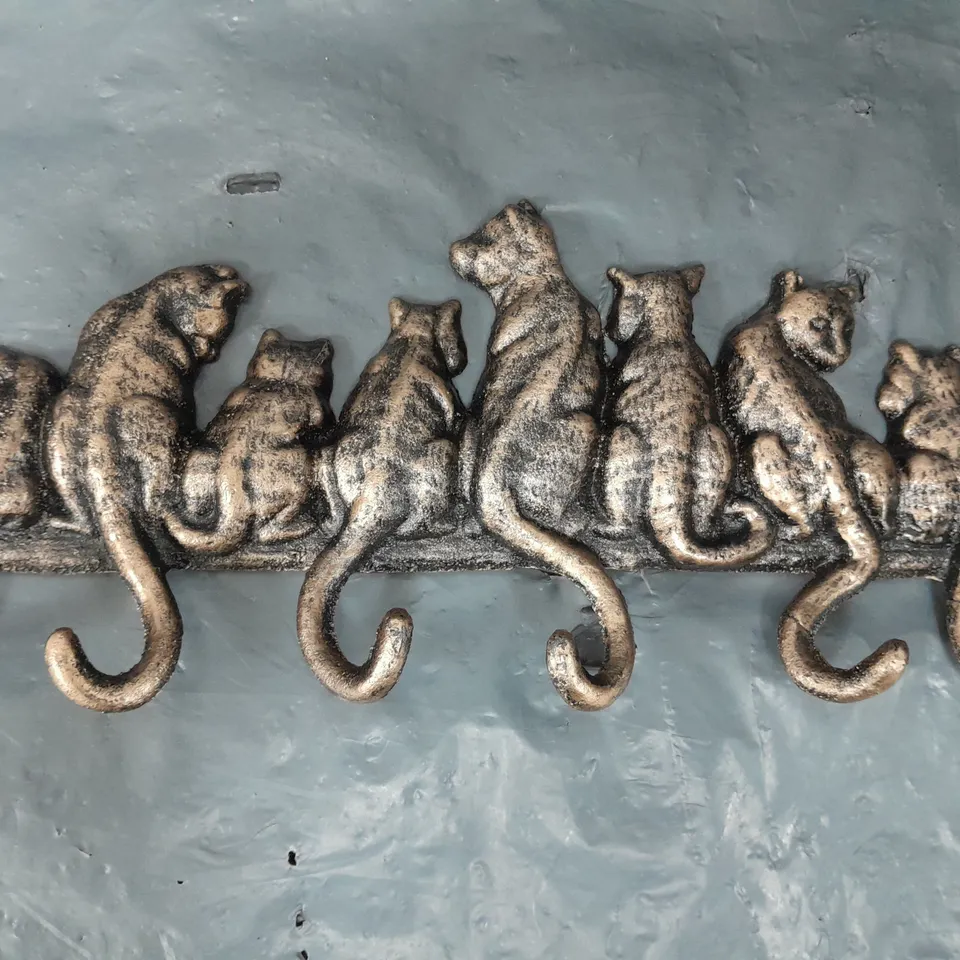 UNBRANDED CAT WALL HOOKS IN BRONZE EFFECT