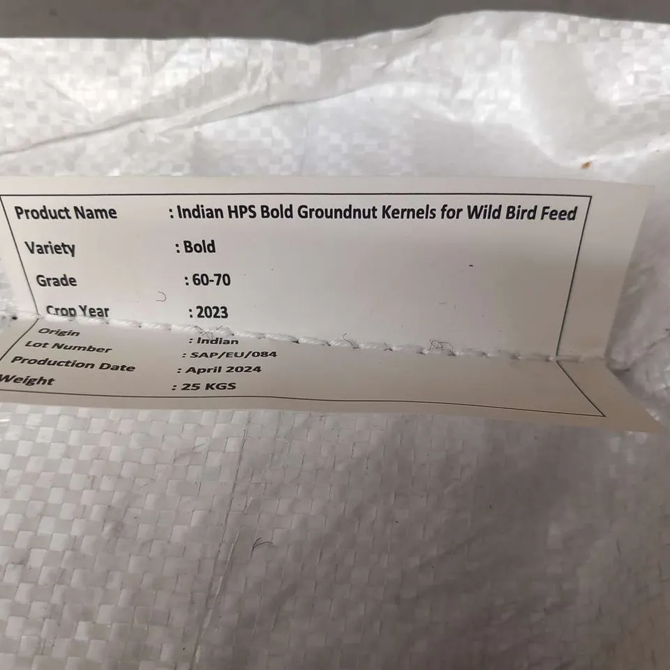 BAG OF INDIAN HPS GROUNDWHOLE NUT KERNELS FOR WILD BIRD FEED 25KG