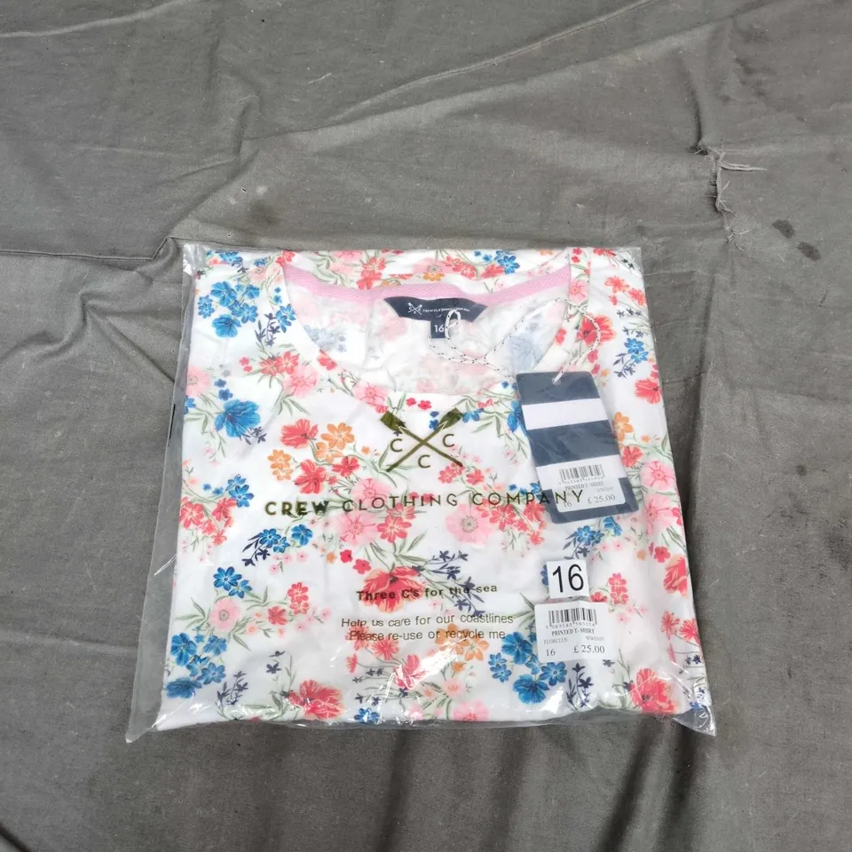 BAGGED CREW CLOTHING COMPANY FLORAL PRINTED T-SHIRT – SIZE 16 (UK)