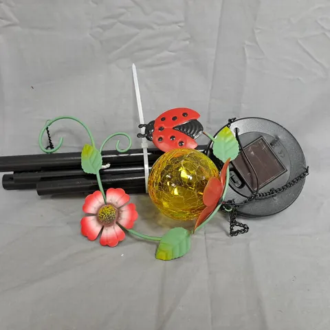 SOLAR WIND CHIME GARDEN ORNAMENT WITH SUN ORB AND FLOWER ACCENTS