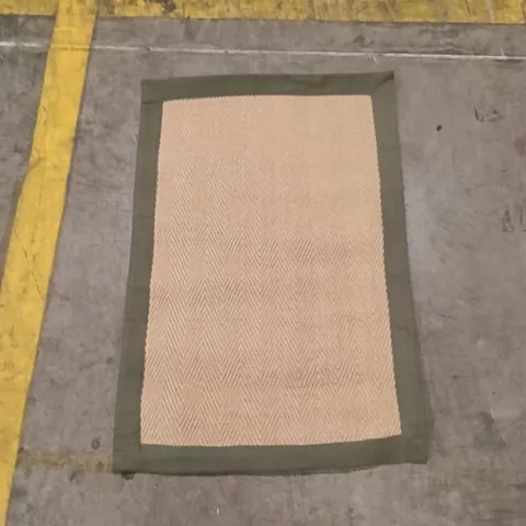 BEIGE HERRINGBONE RUG SAMPLE WITH OLIVE BORDER 88 CM X 60 CM