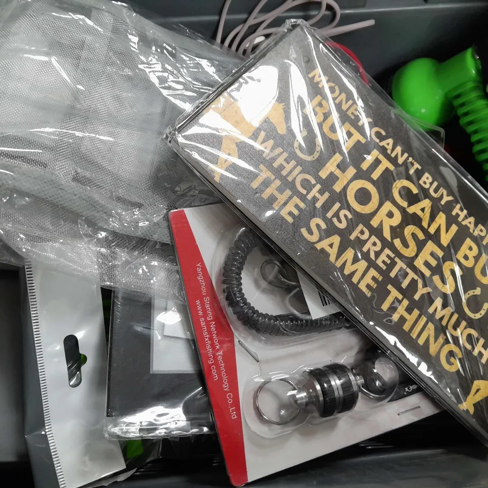 BOX OF APPROXIMATELY 14 ASSORTED ITEMS TO INCLUDE - STANLEY TUMBLER STRAWS , LITTLE STORIES NAPPY BAGS , ROOFING BOLT DRIVER ETC