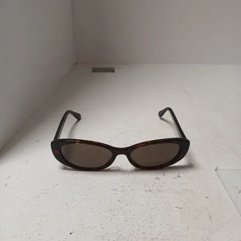 PRAGNELL SUNGLASSES IN TORTOISESHELL AND PRAGNELL BROWN LEATHER WALLET – ACCESSORY SET