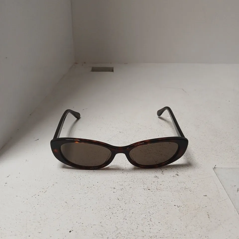 PRAGNELL SUNGLASSES IN TORTOISESHELL AND PRAGNELL BROWN LEATHER WALLET – ACCESSORY SET