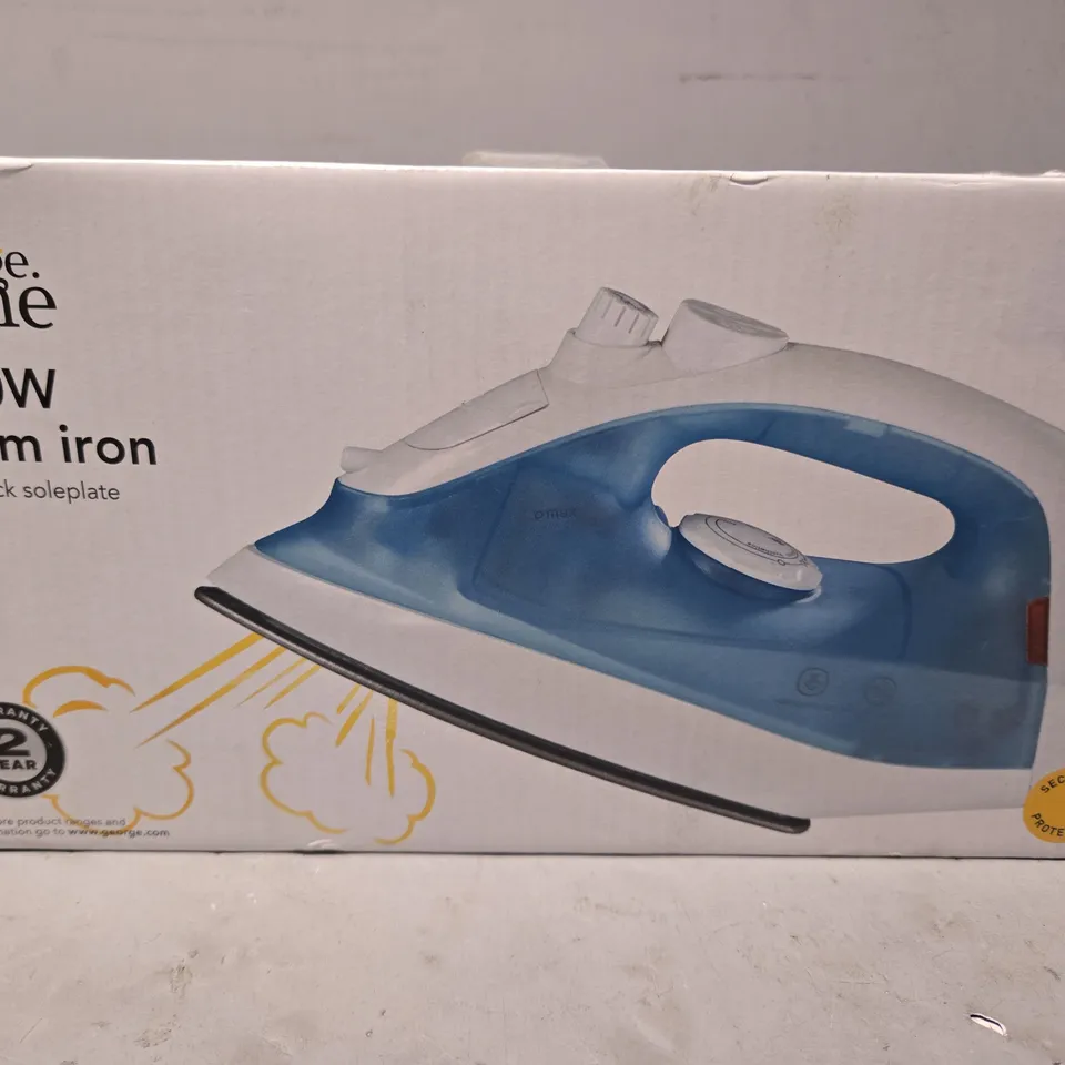BOXED 1200W STEAM IRON IN WHITE