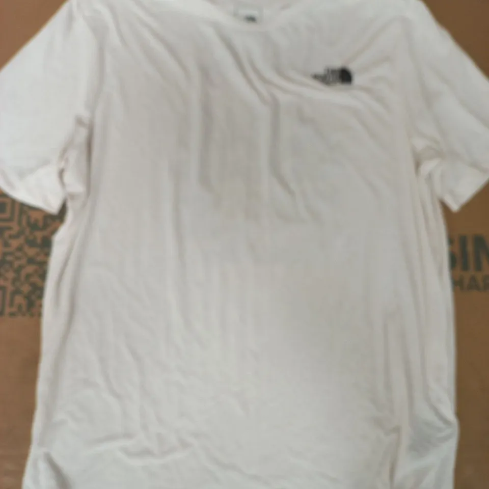 THE NORTH FACE SHORT SLEEVE CREW NECK T-SHIRT IN CREAM SIZE XL