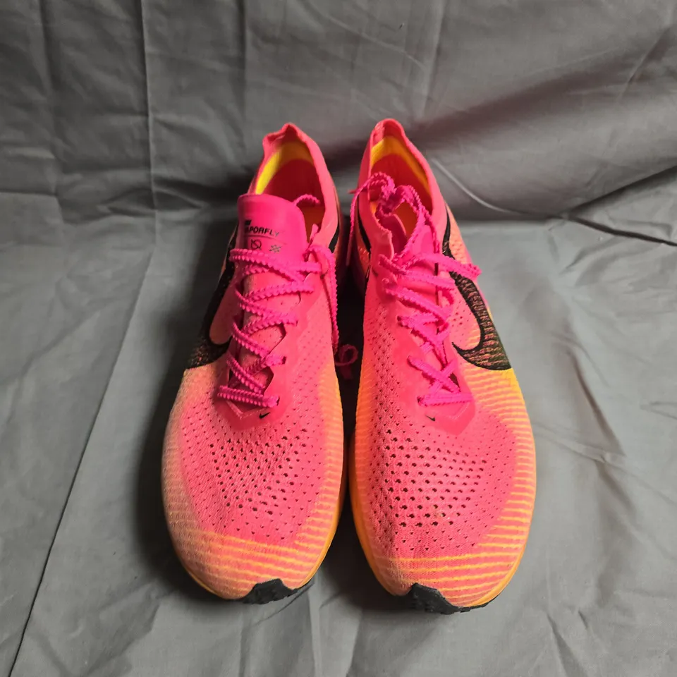 UNBOXED PAIR OF NIKE VAPORFLY  3 MENS ROAD RACING TRAINERS - UK SIZE UNSPECIFIED