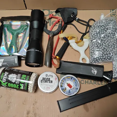 LOT OF ASSORTED SPORTING ITEMS TO INCLUDE CATAPULTS, BALL BEARINGS, AIR GUN PELLETS AND PLASTIC BB'S