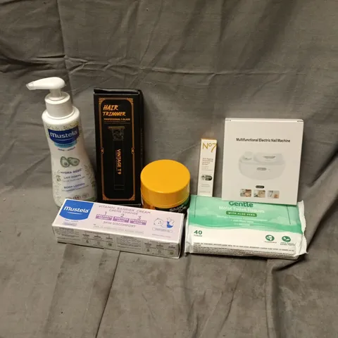 APPROXIMATELY 15 ASSORTED COSMETICS ITEMS TO INCLUDE ELECTRIC NAIL MACHINE, HAIR TRIMMER, N07 LIP & EYE SCREEN, ETC