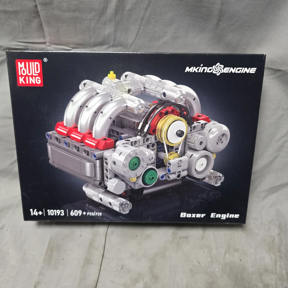 BOXED MOULD KING BOXER ENGINE 10193 609 PIECE CONSTRUCTION SET