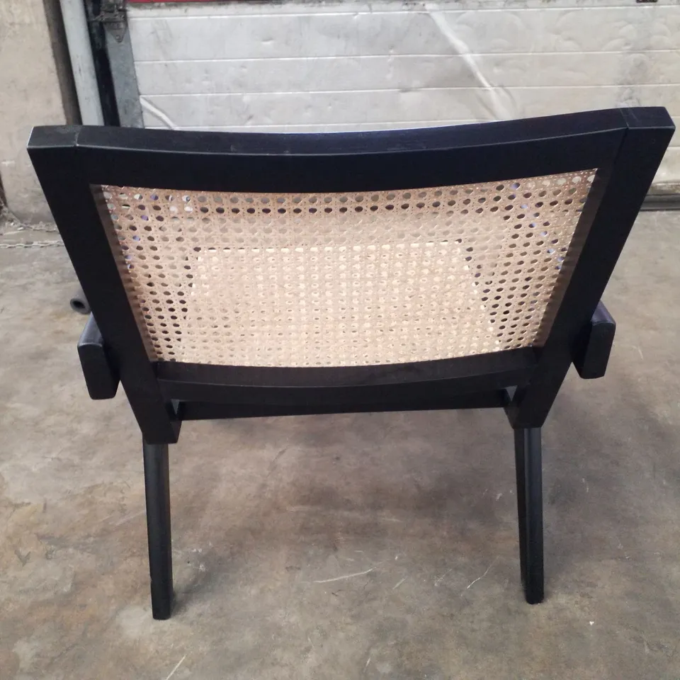 BOXED GARDEN LEISURE CHAIR