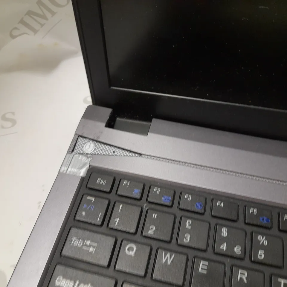 STONEBOOK PRO P11C INTEL I5-7200U @ 2.7GHZ 8GB DDR4 256GB SSD