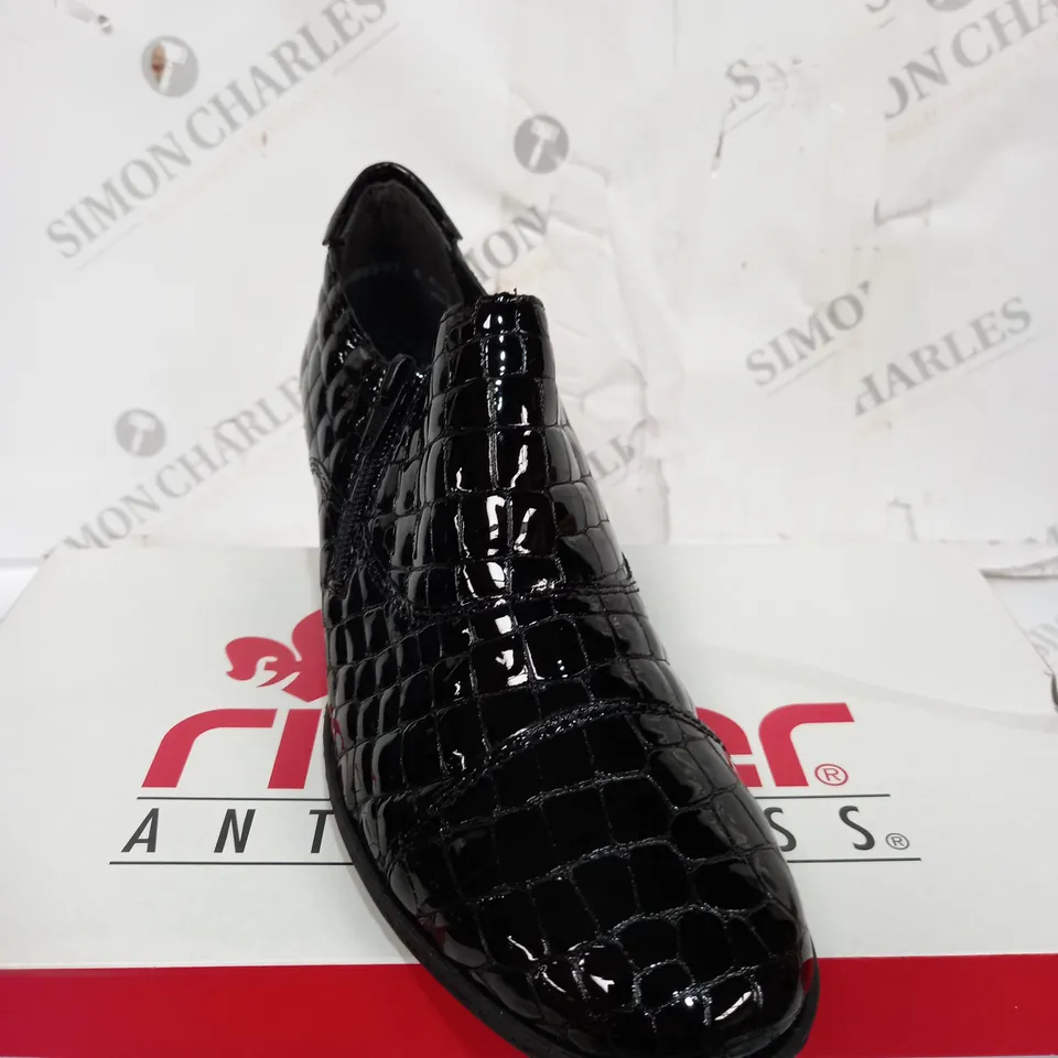 BOXED RIEKER LOW HEELED SHOE BOOTS, BLACK CROC - SIZE 7.5