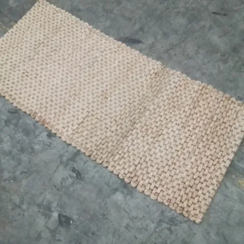QUALITY DESIGNER AREA RUG - APPROXIMATELY 160X70CM