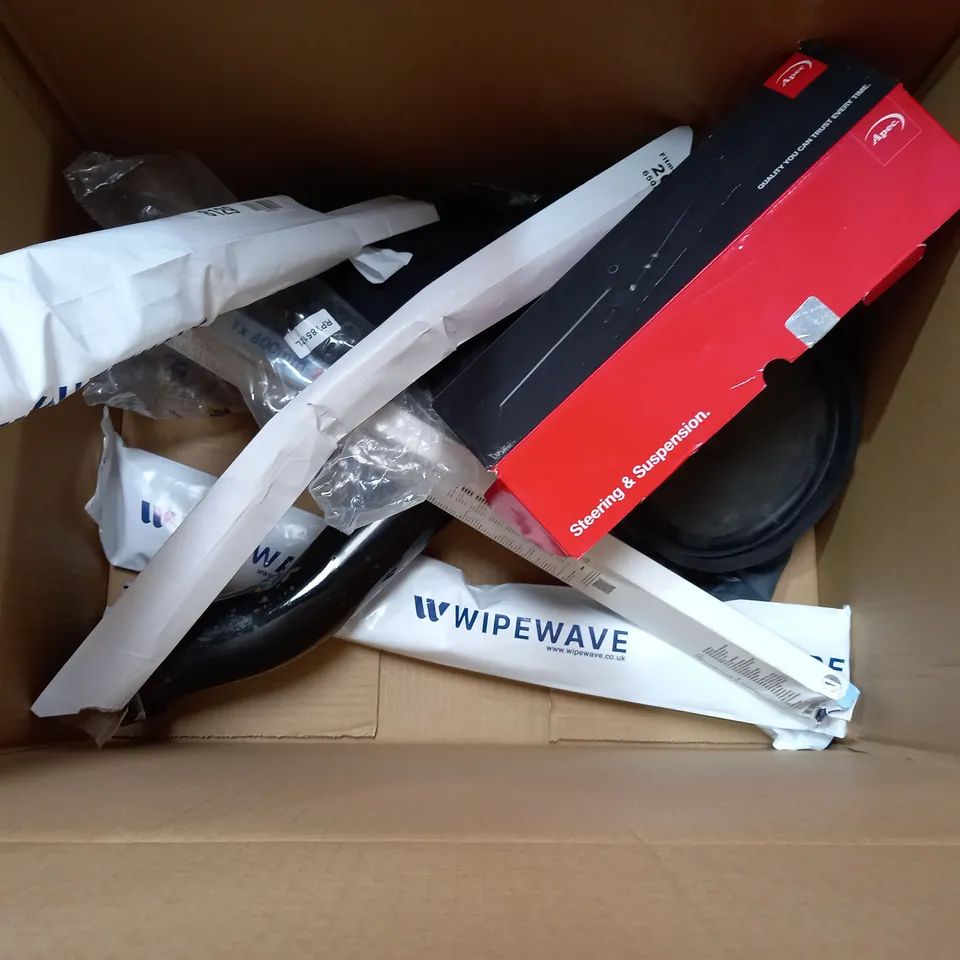 BOX OF APPROX 6 ASSORTED ITEMS TO INCLUDE - FIRST AID KIT - TEETOK OSCILLATION ANGLE 4 - UNBRANDED WINDOW WIPER ETC