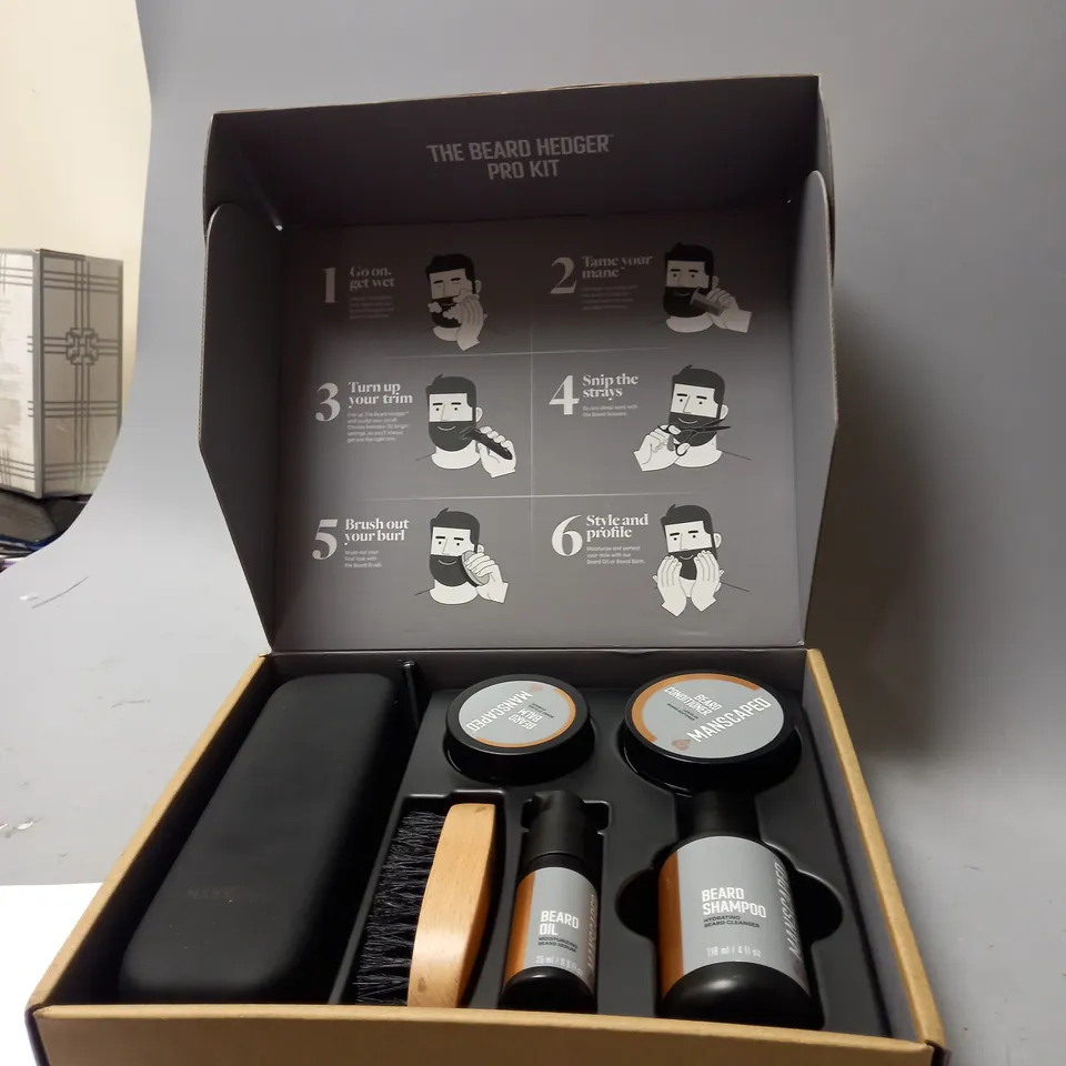 BOXED MANSCAPED GIFT SET