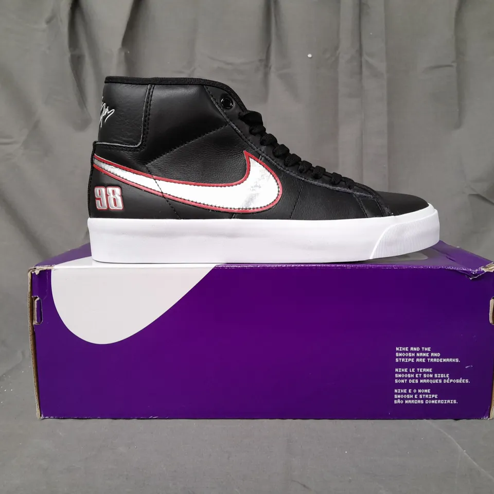 BOXED PAIR OF NIKE ZOOM BLAZER MID PRO GT SHOES IN BLACK/METALLIC SILVER UK SIZE 6.5