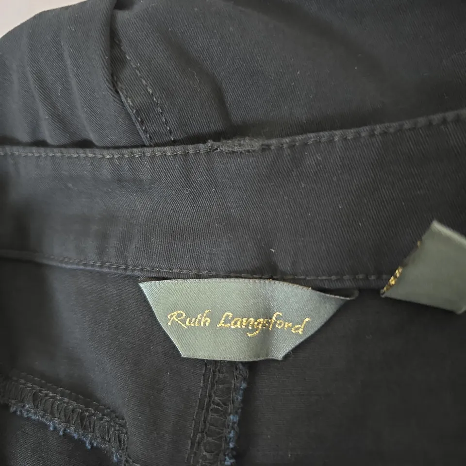 RUTH LANGFORD WOMEN'S TROUSERS - BLACK, UK 16 (EU 42)