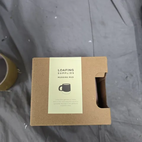 TOTE OF APPROXIMATELY 6 GLASS/CERAMICS TO INCLUDE: MUGGINGS MUG AND DURALEX TUMBLERS