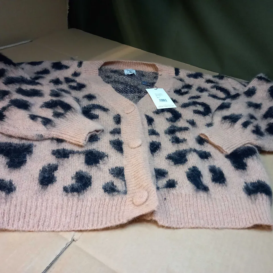 YUMI BRROWN SOFT BUTTON V NECK CARDIGAN - S/M