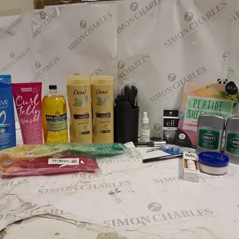 BOX OF APPROXIMATLY 20 ITEMS TO INCLUDE BRUT, ELF, DOVE ETC