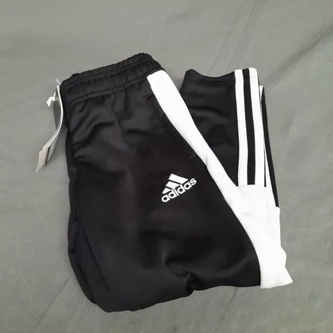 ADIDAS KIDS TIRO TRACK PANT IN BLACK SIZE 5-6YRS