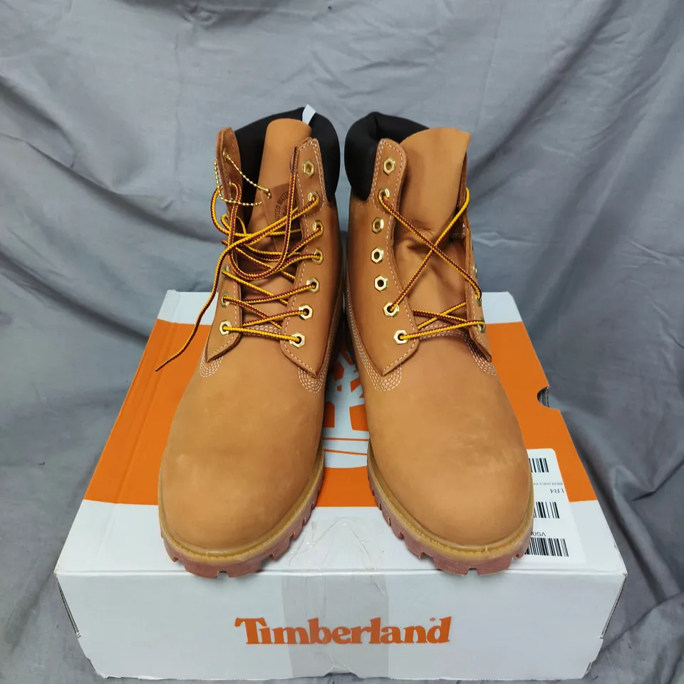 BOXED TIMBERLAND 6INCH PREMIUM BOOTS IN TAN - SIZE 11