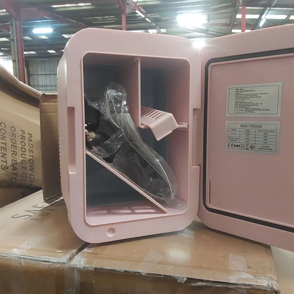 BOXED MINI FRIDGE 4L CAR REFRIGERATOR WITH LED MIRROR