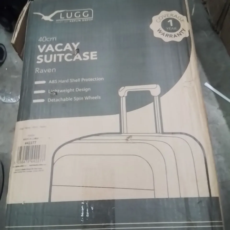 BOXED LUGG 40CM VACAY SUITCASE RAVEN