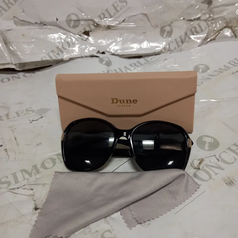DUNE SUNGLASSES IN BLACK