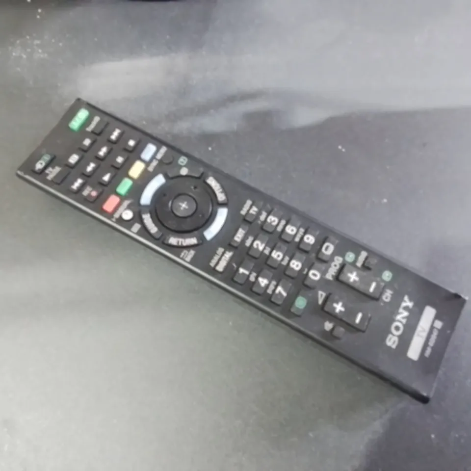 SONY 40" KDL-40HX753 TELEVISION ON UNICOL OXFORD ROLLING TV STAND