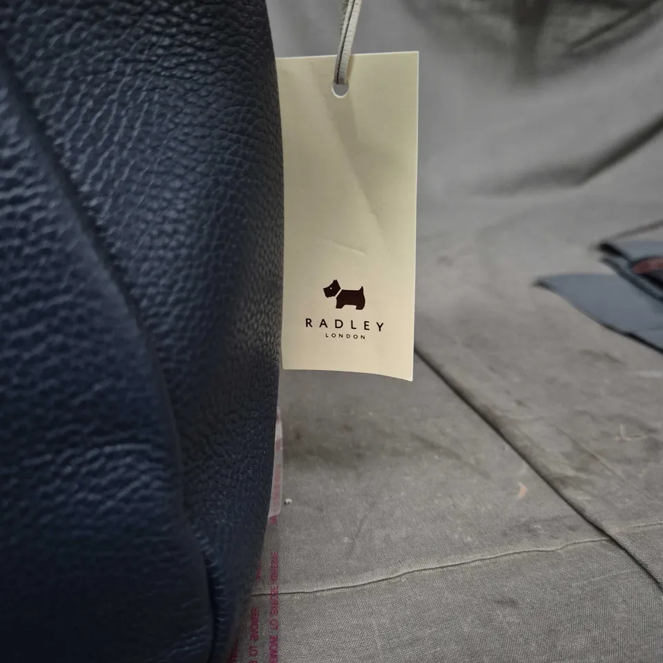 RADLEY LONDON NAVY PEBBLE LEATHER HANDBAG