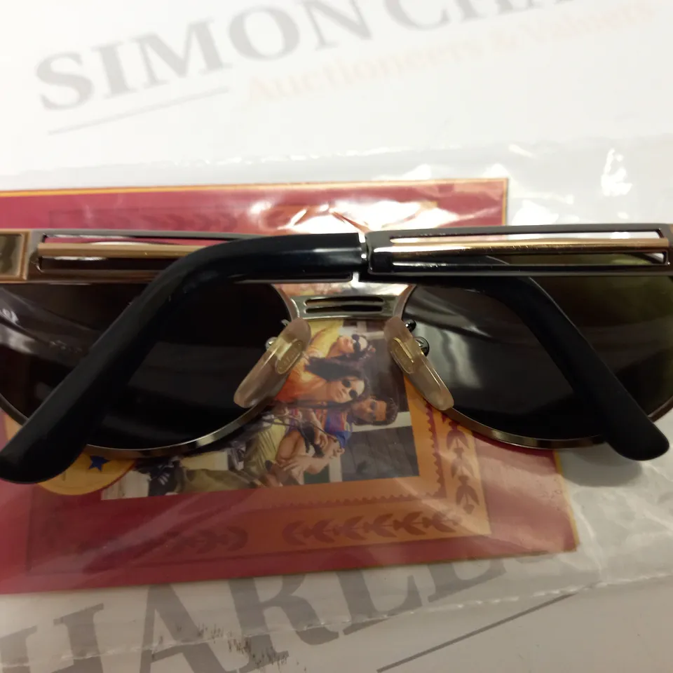 APPROX 10 DERIGO STING GLASSES 