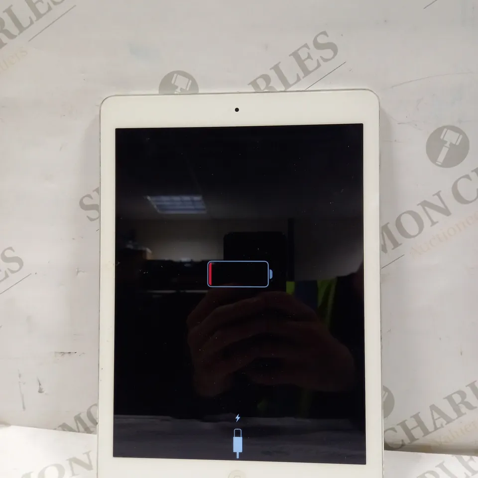 APPLE A1474 IPAD AIR 