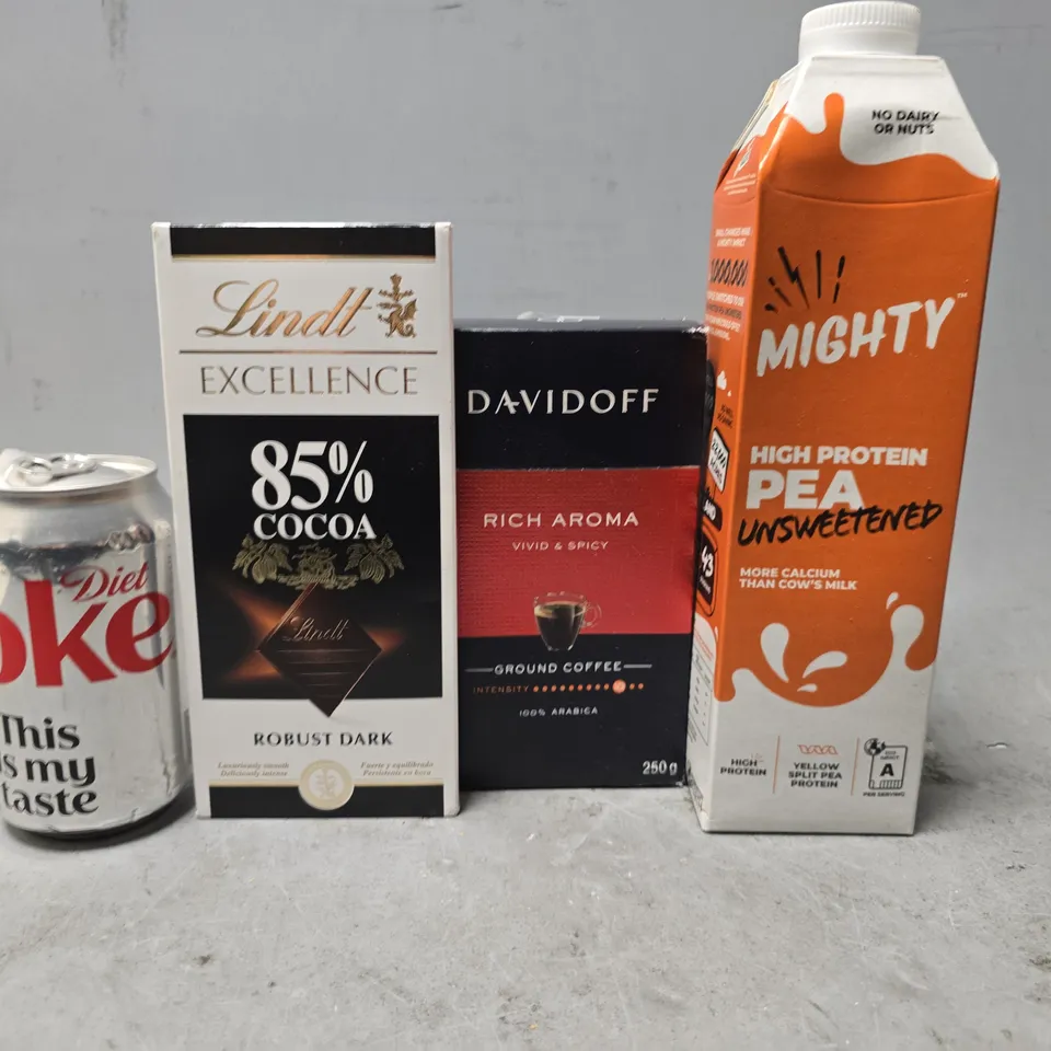 APPROXIMATELY 7 ASSORTED FOOD & DRINK ITEMS TO INCLUDE - DIET COKE , MIGHTY PEA UNSWEETENED  , LINDT 85% COCOA ROBUST DARK CHOCOLATE ETC