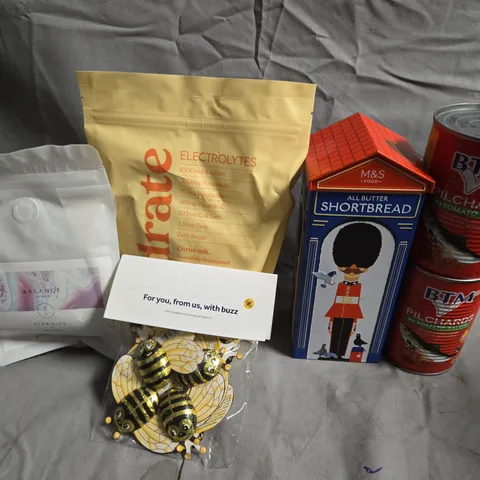 APPROXIMATELY 5 ASSORTED FOOD &DRINK ITEMS TO INCLUDE - SHORTBREAD, PILCHARDS IN SAUCE AND ELECTROLYTES  - COLLECTION ONLY