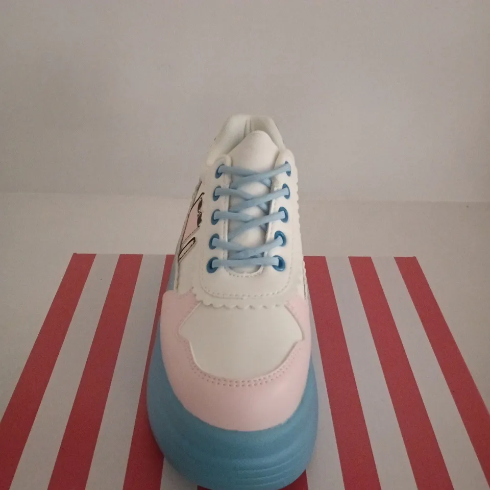 BOXED PAIR OF KETNIPZ X KOI BEAN SAYS HI - TRAINERS - BLUE - SIZE 7