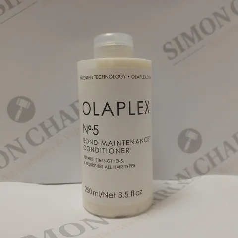 OLAPLEX NO.5 BOND MAINTENANCE CONDITIONER 250ML