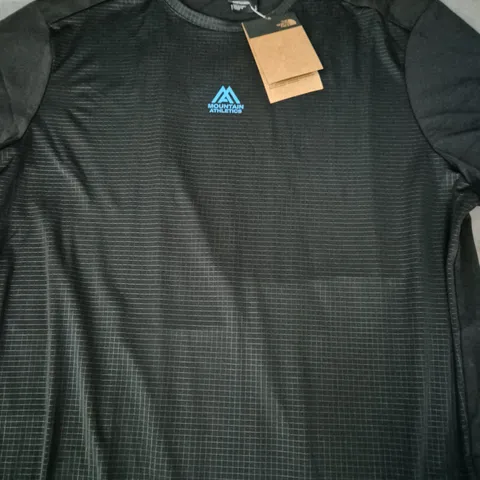 THE NORTH FACE MEN'S BLACK MOUNTAIN ATHLETICS SHORT-SLEEVE TOP – UK L