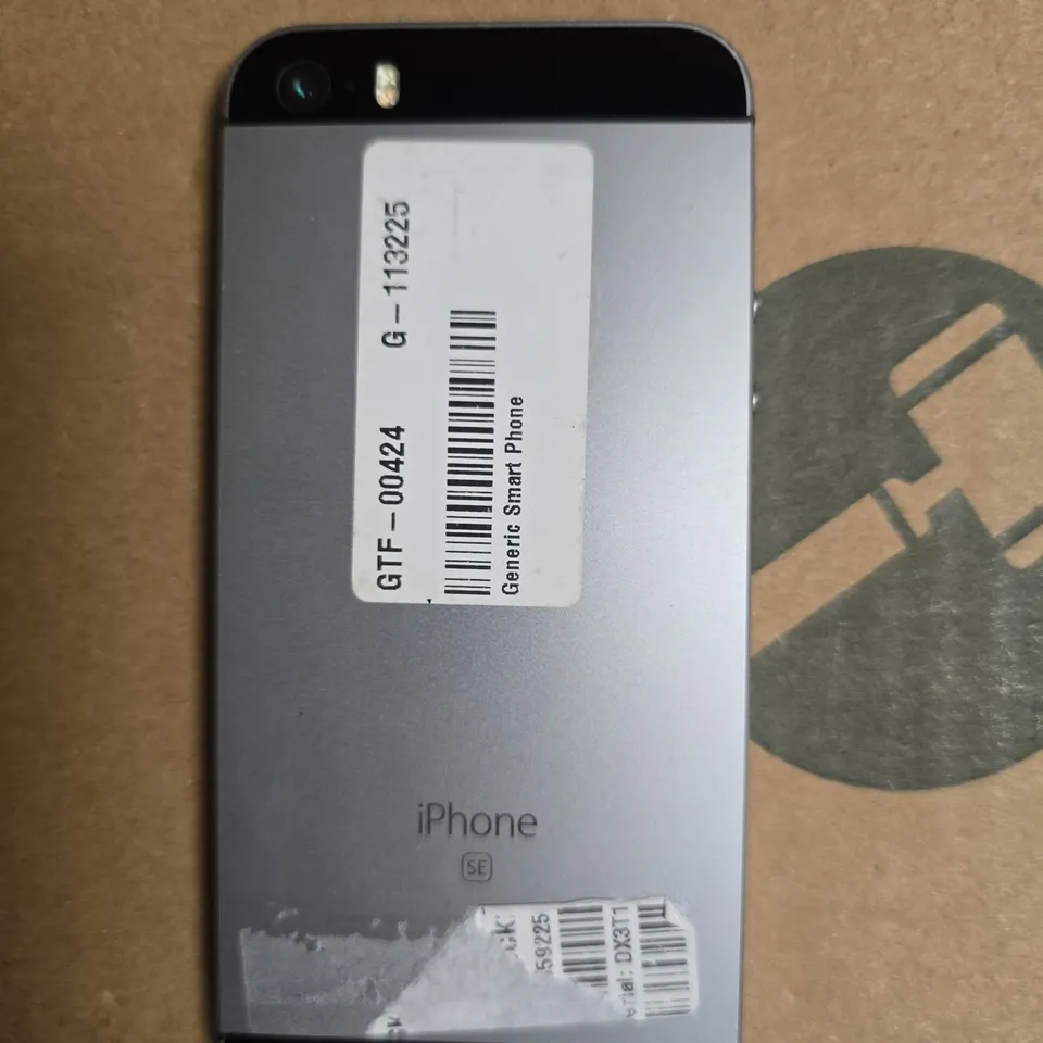 APPLE IPHONE SE SMARTPHONE 