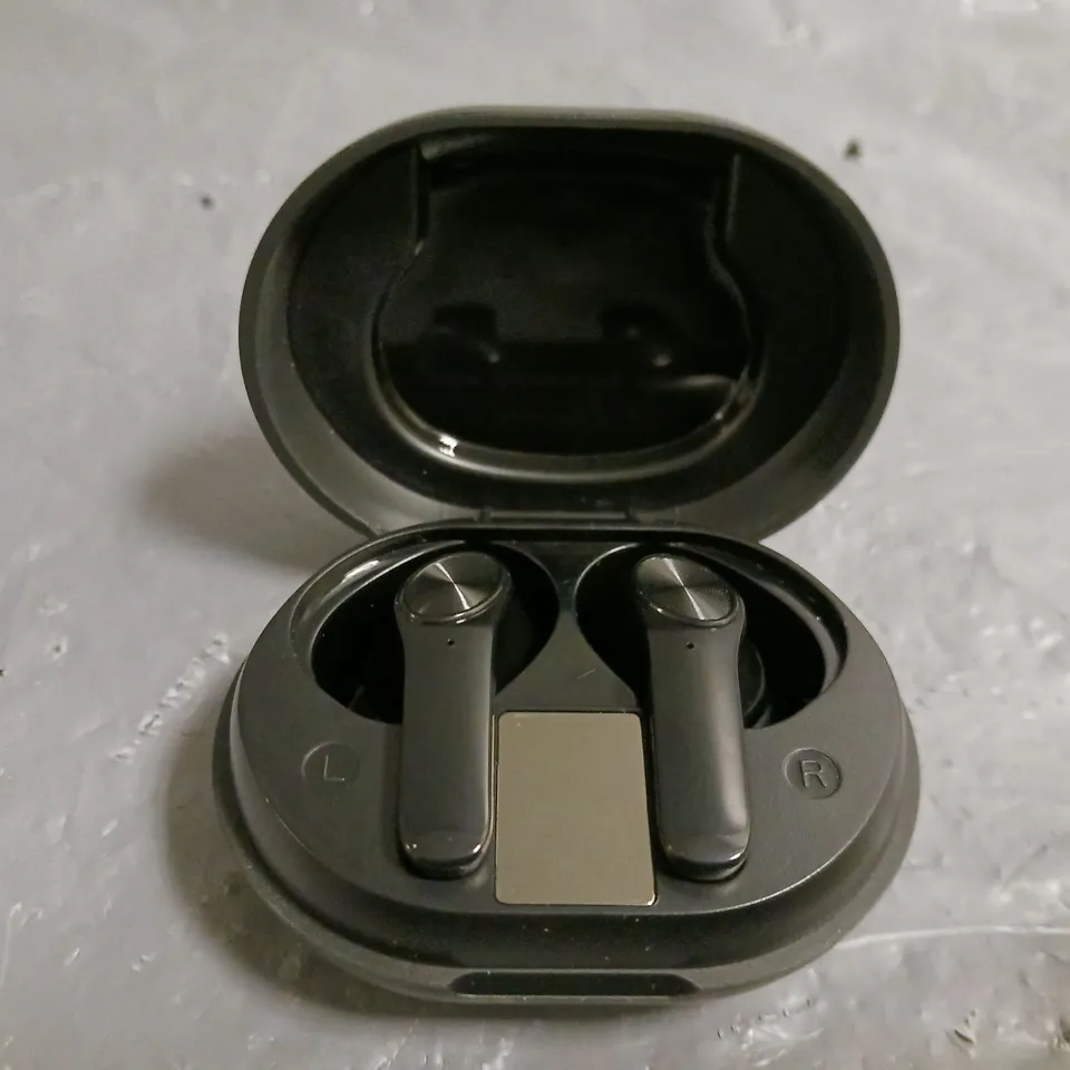 BOXED AYBE ANC BT 5 EARBUDS IN BLACK