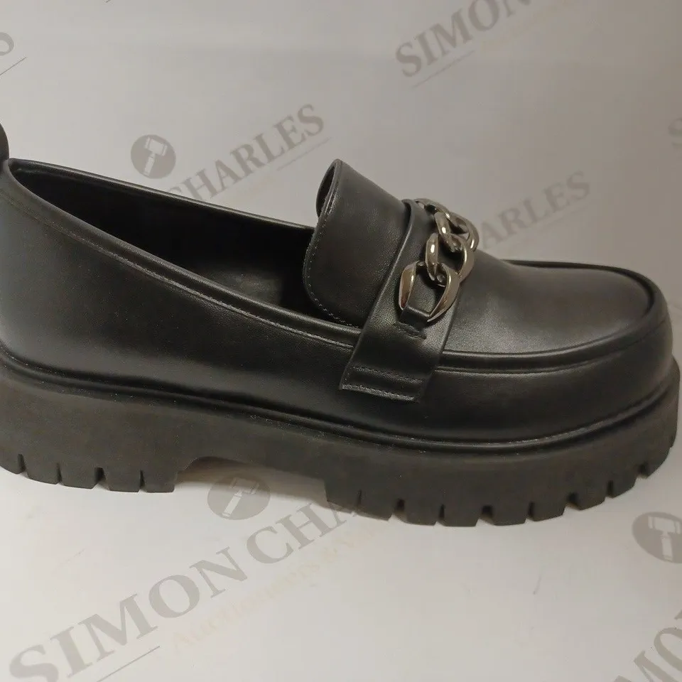 KOI VEGAN SHENRON MEN'S CHAIN BLACK LOAFERS - SIZE 9