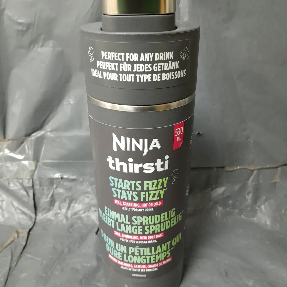 NINJA THIRSTI 530ml BOTTLE IN DARK GREY