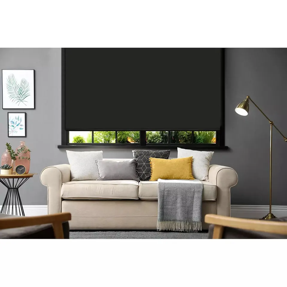 PLAIN BLACKOUT ROLLER BLIND (90X160CM) - COLLECTION ONLY