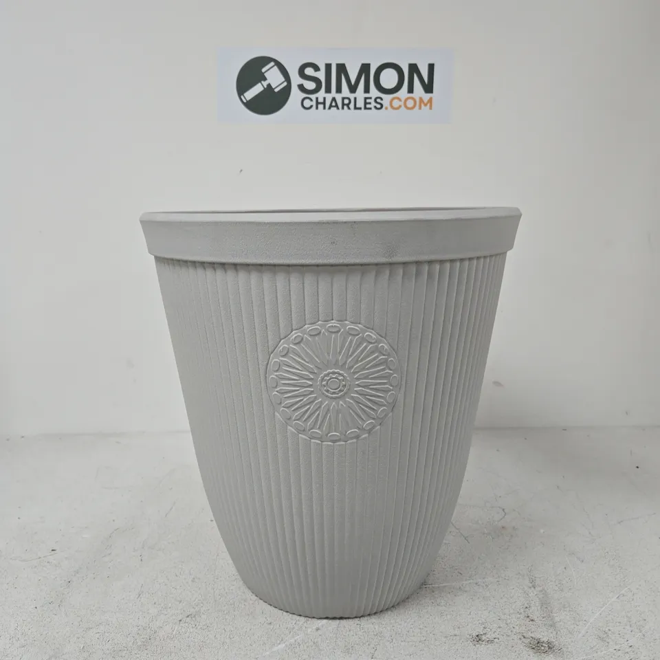 GREY RIBBED PLANTER POT WITH DECORATIVE MEDALLION MOTIF