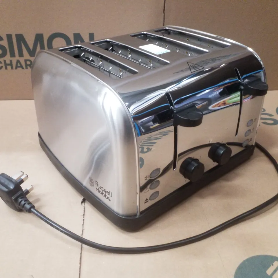BOXED RUSSELL HOBBS FUTURA 18790 4-SLICE TOASTER