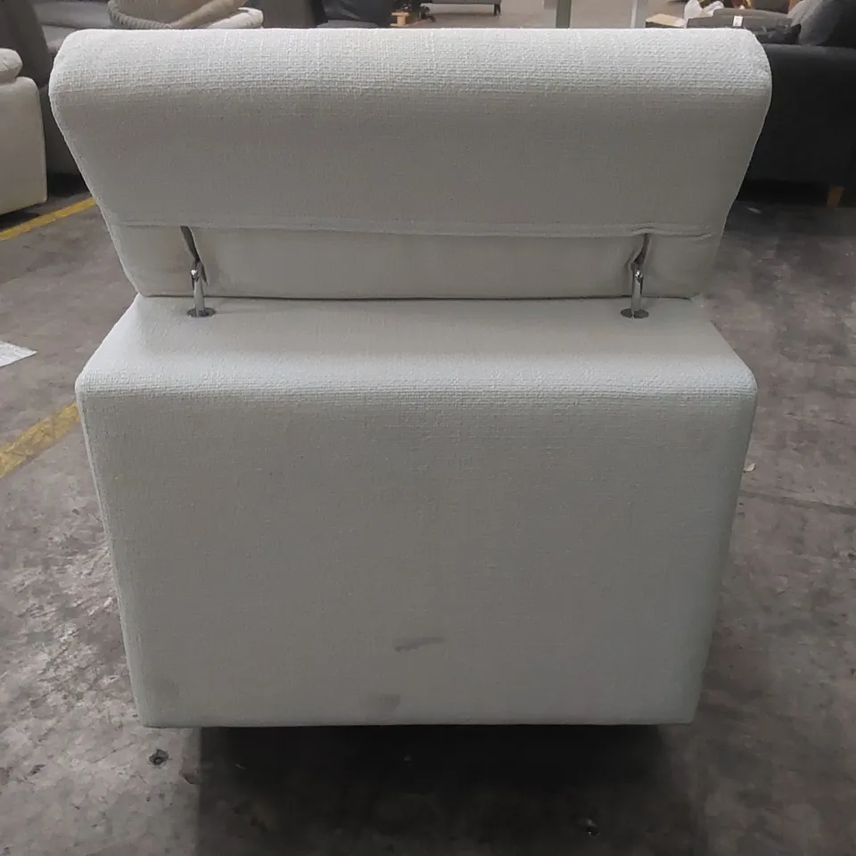 QUALITY DESIGNER SOFA PIECE - INCOMPLETE