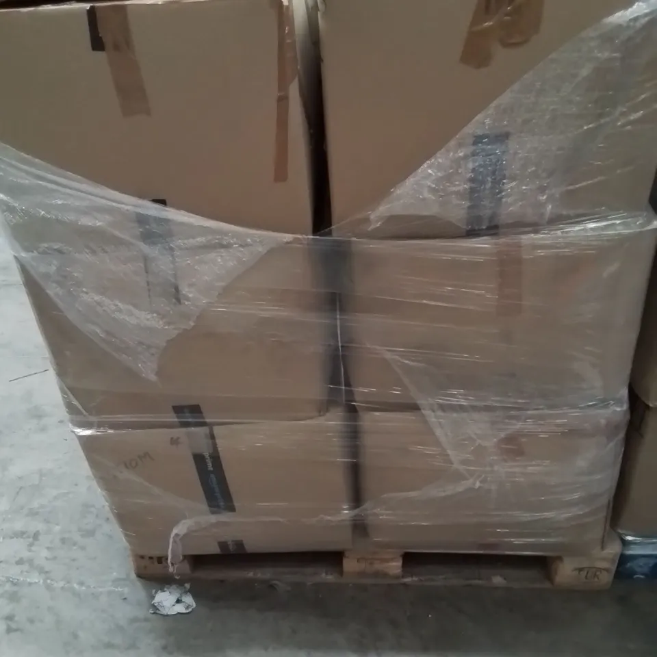 PALLET TO CONTAIN A LARGE QUANTITY OF COSMETICS