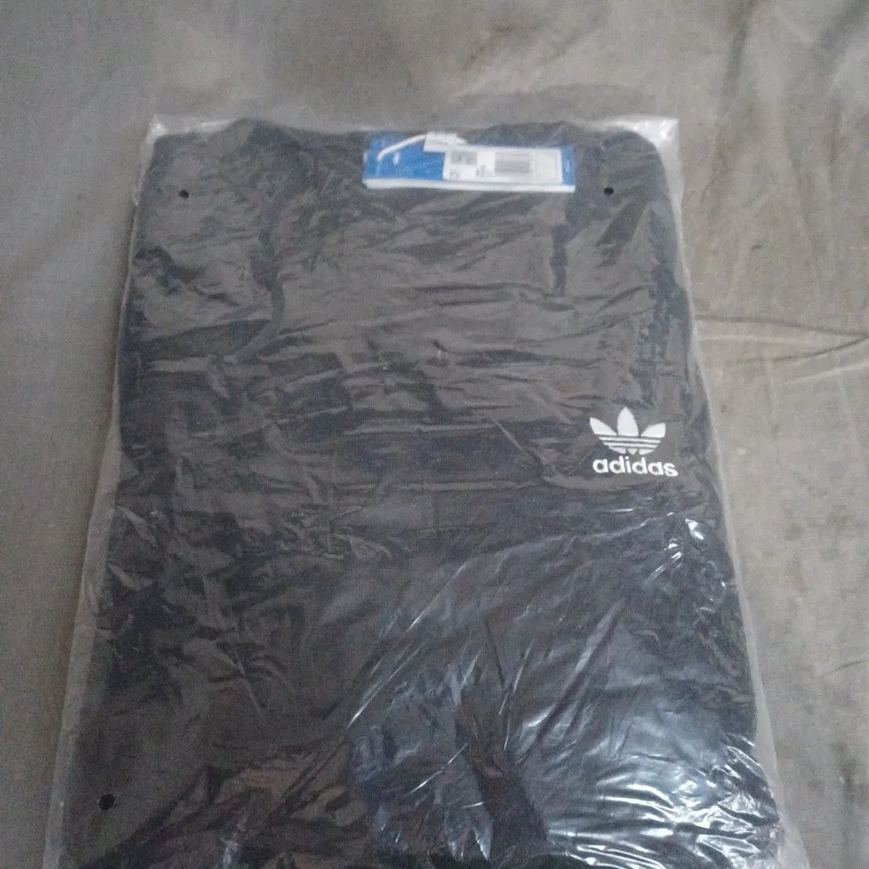 ADIDAS CREW SWEATSHIRT – BLACK, UK SIZE S